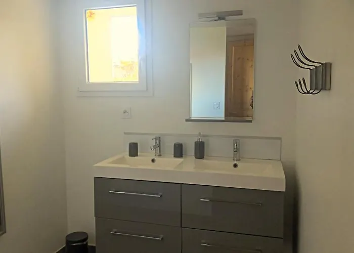 Le De L'olivier بيت للعطل